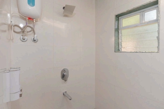 Common Washroom Shower